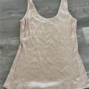 Tart Shimmery Light PinkTank Top M